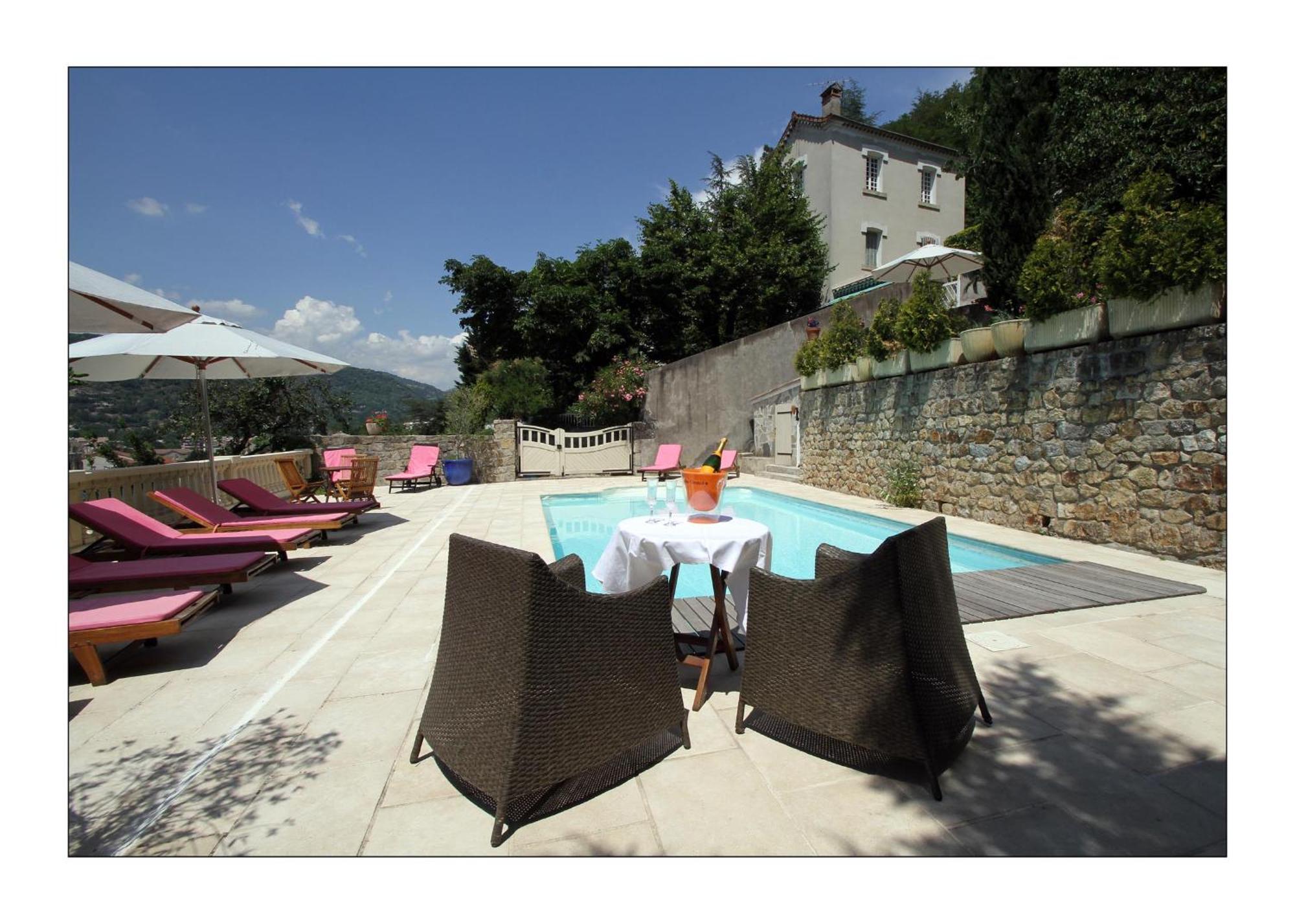 Villa Aimee Luxury Apartments With Heated Pool Vals-les-Bains Kültér fotó